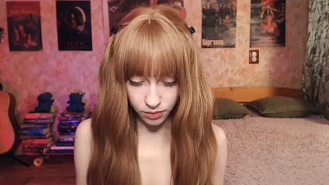 Friendly Ellie online show from 23, 11, 2025