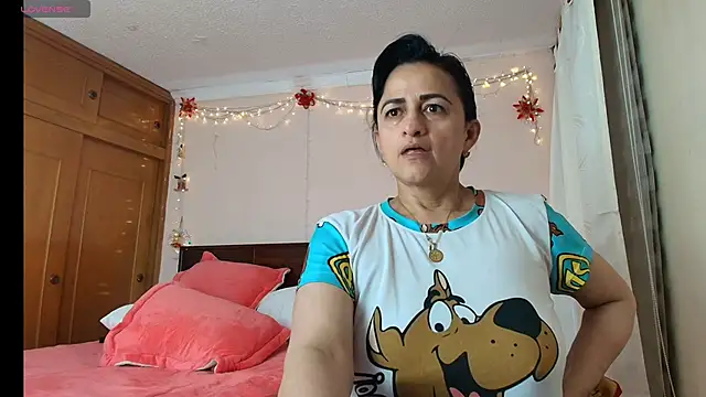 ISABEEL SOFIA01 online show from 17, 5, 2026