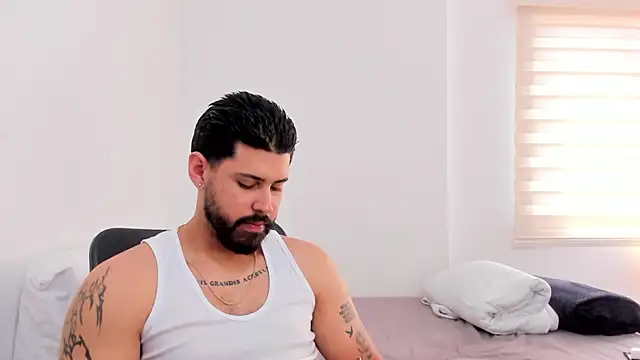 Justyn Torres online show from 10, 11, 2025