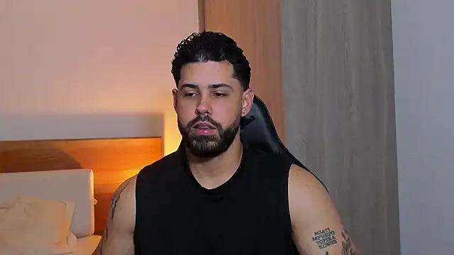 Justyn Torres online show from 1, 3, 2025