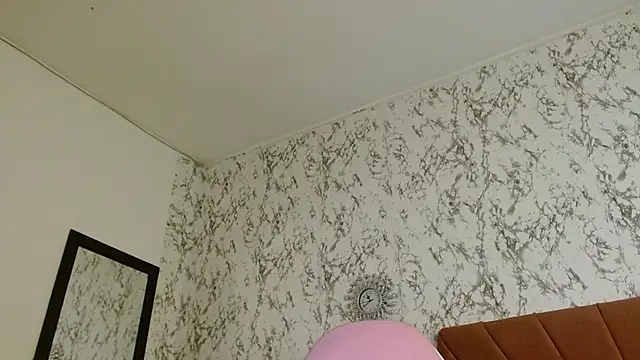 sexychubby    online show from 9, 11, 2025