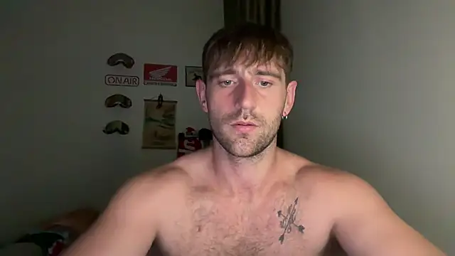 Snapshot of lukegunn chatting on 10, 4, 2026 lukegunn online show from 10, 4, 2026