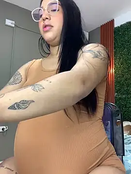 Amandanauty online show from 1, 3, 2025