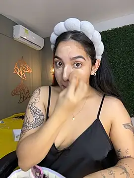 Amandanauty online show from 16, 12, 2025