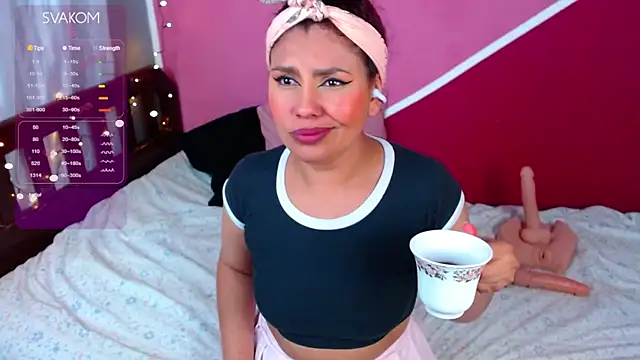 Queenamazon1 online show from 31, 1, 2025