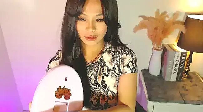 Snapshot of MajesticKitana chatting on 14, 3, 2025 MajesticKitana online show from 14, 3, 2025