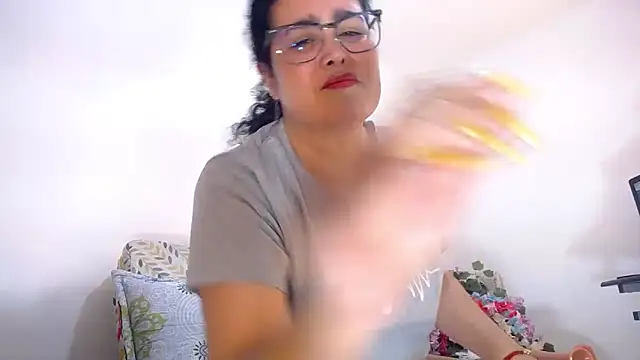 isabella-yumm online show from 24, 4, 2026