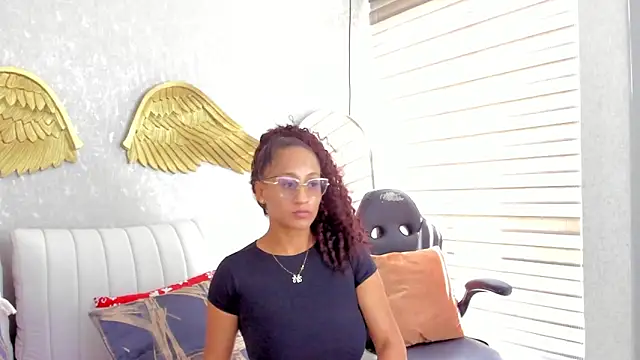 EmmaFerrary online show from 13, 3, 2026