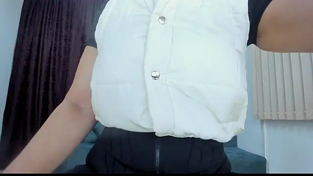 cintiagreyx online show from 7, 10, 2025