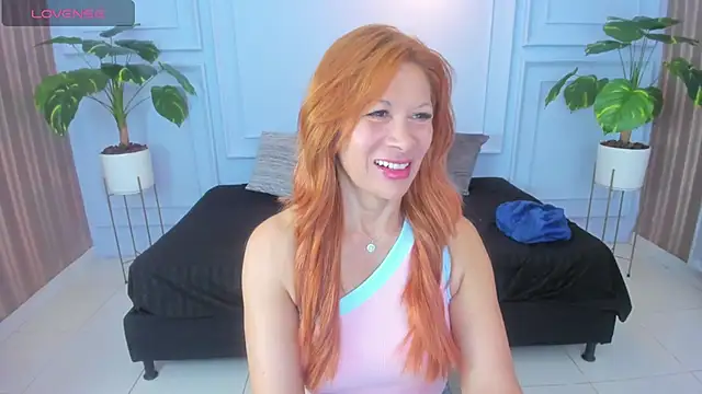 cintiagreyx online show from 8, 4, 2026