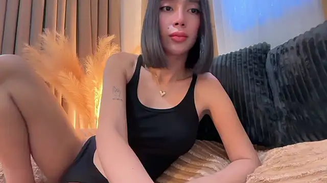 GenesisCastillano online show from 4, 8, 2026