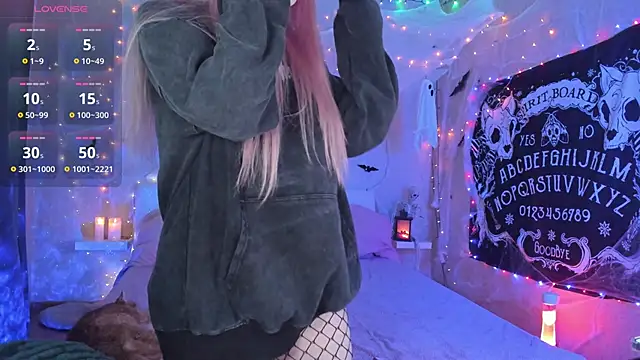 Misty Shadow online show from 2, 11, 2025