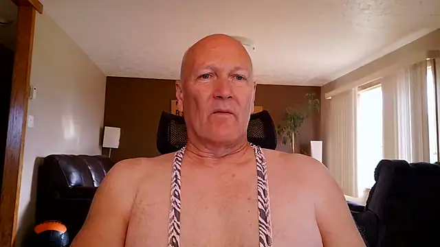 Snapshot of BasicAnt chatting on 3, 6, 2026 BasicAnt online show from 3, 6, 2026