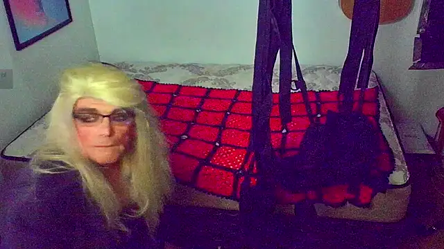 DoMeDoggyDiana online show from 1, 11, 2025