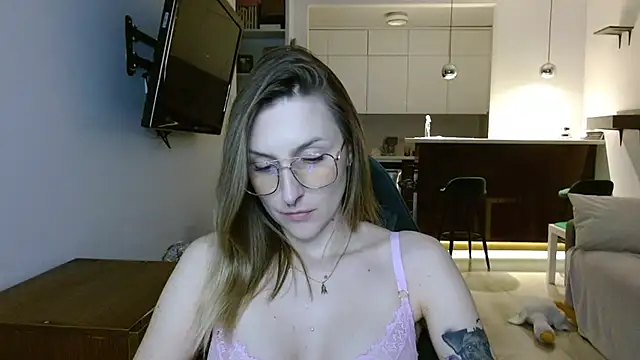 illusorycat online show from 3, 10, 2025