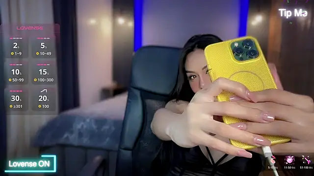 UrdreamTSgirl online show from 18, 1, 2026