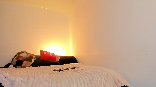 Katharina Lopez online show from 8, 11, 2025