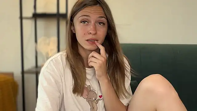 LovelyKatea online show from 27, 6, 2026