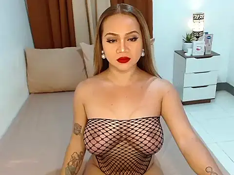 QueenVersa online show from 16, 5, 2026