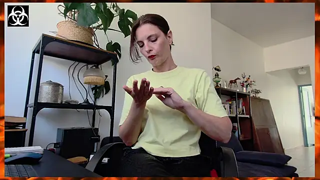 Snapshot of LanaCorona chatting on 19, 9, 2025 LanaCorona online show from 19, 9, 2025