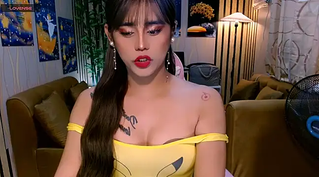 Snapshot of UrSweetKatCakes chatting on 10, 3, 2025 UrSweetKatCakes online show from 10, 3, 2025