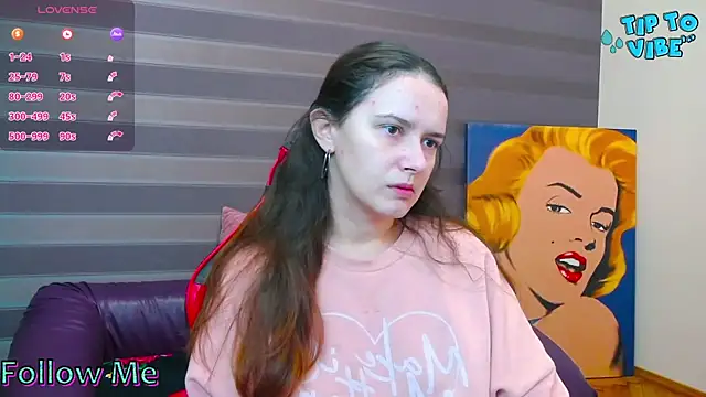 iris nikhols online show from 25, 11, 2025