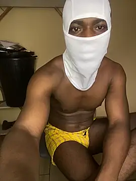 Snapshot of vannycov chatting on 7, 7, 2026 vannycov online show from 7, 7, 2026