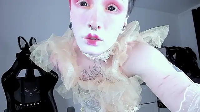 Snapshot of sweet_pinkberry chatting on 31, 10, 2025 sweet pinkberry online show from 31, 10, 2025