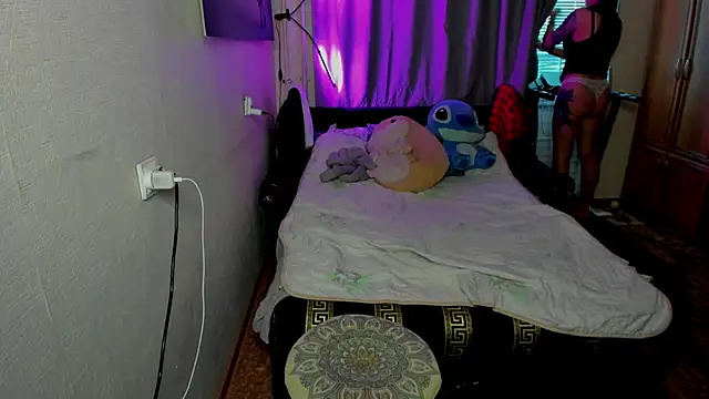 monica  elder online show from 21, 4, 2026