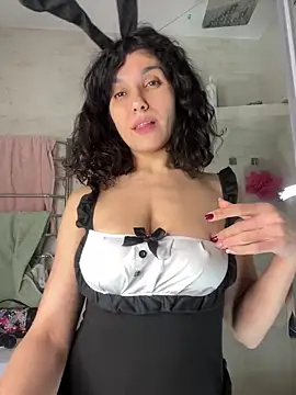  CurlySue  online show from 2, 3, 2025