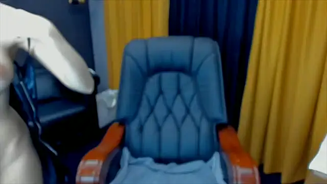 Snapshot of HaleySweet18 chatting on 9, 7, 2026 HaleySweet18 online show from 9, 7, 2026