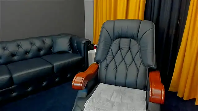 HaleySweet18 online show from 30, 5, 2026
