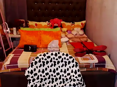 Snapshot of UnMarriedwifeTSX chatting on 13, 10, 2025 UnMarriedwifeTSX online show from 13, 10, 2025