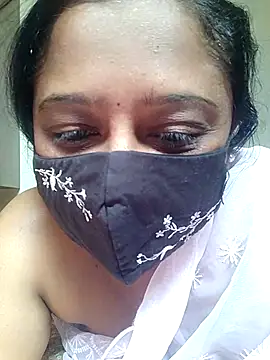 sexynayan23 online show from 9, 4, 2026