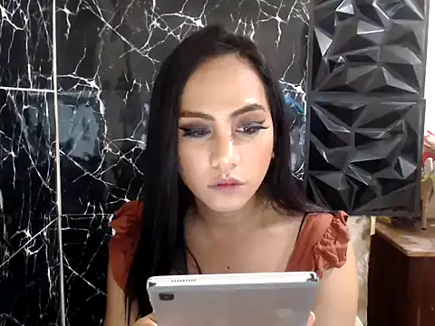 Snapshot of MissKeanna chatting on 11, 2, 2025 MissKeanna online show from 11, 2, 2025
