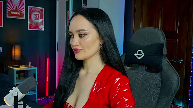 QueenAliss online show from 29, 10, 2025