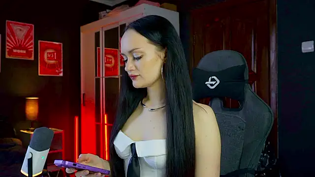 QueenAliss online show from 20, 2, 2026