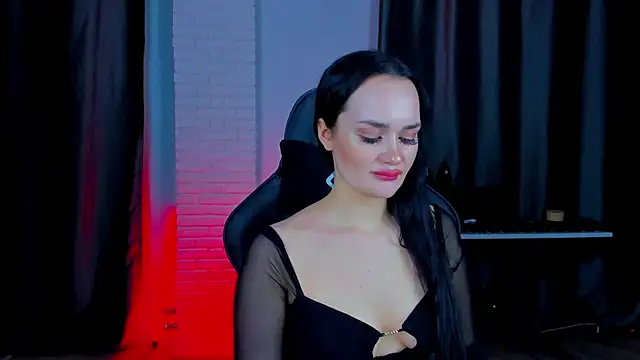 QueenAliss online show from 4, 2, 2025