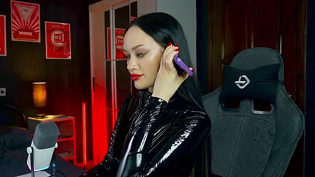 QueenAliss online show from 7, 2, 2026