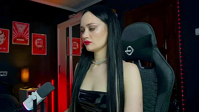 QueenAliss online show from 10, 1, 2026