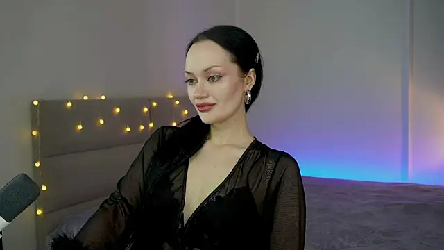 Snapshot of QueenAliss chatting on 25, 6, 2026 QueenAliss online show from 25, 6, 2026