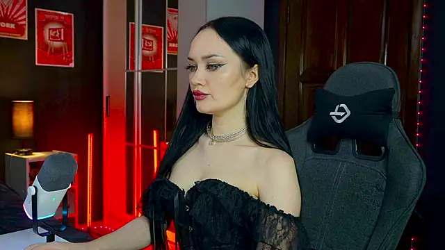 QueenAliss online show from 2, 2, 2026