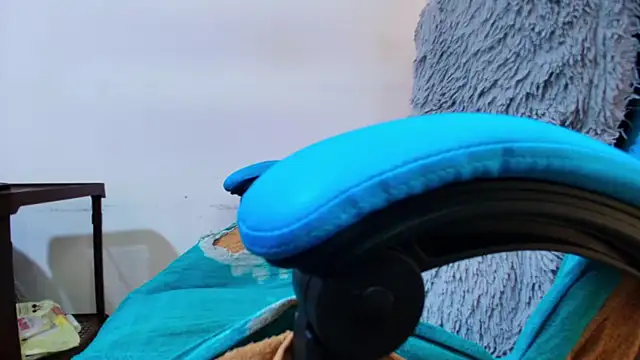 klylls squirt  online show from 17, 4, 2026