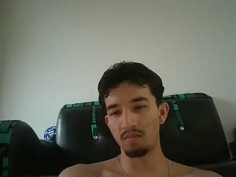 Snapshot of tiben11 chatting on 8, 11, 2025 tiben11 online show from 8, 11, 2025