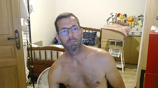Snapshot of steph19x5 chatting on 9, 7, 2026 steph19x5 online show from 9, 7, 2026