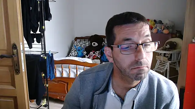 Snapshot of steph19x5 chatting on 3, 5, 2026 steph19x5 online show from 3, 5, 2026