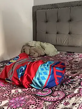 Snapshot of Elena222_ chatting on 3, 10, 2025 Elena222 online show from 3, 10, 2025