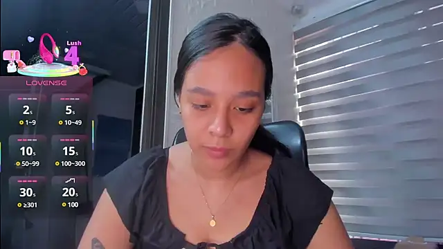 Snapshot of Little_Amber6 chatting on 7, 3, 2025 Little Amber6 online show from 7, 3, 2025