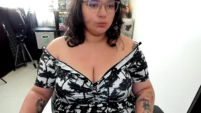 aika-dreams online show from 28, 11, 2025