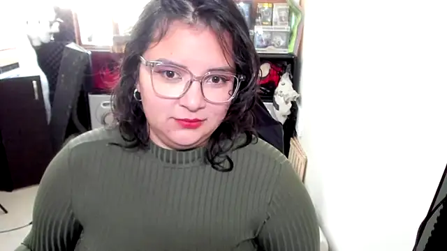 aika-dreams online show from 9, 10, 2025